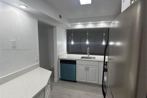 Condominio en venta en Miami, Florida, 2 dormitorios, 88.81 m2 № 1868735 - foto 6