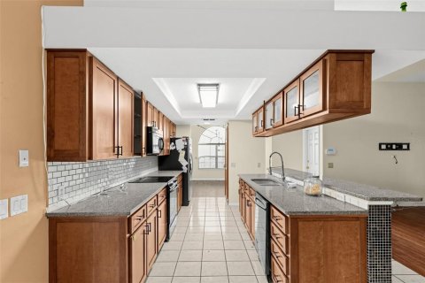 Villa ou maison à vendre à Orlando, Floride: 3 chambres, 214.7 m2 № 2425317 - photo 9