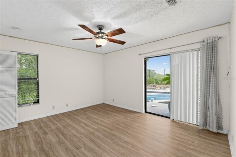 Villa ou maison à vendre à Orlando, Floride: 3 chambres, 214.7 m2 № 2425317 - photo 13