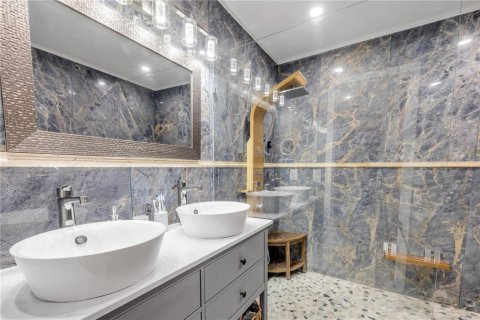 Casa en venta en Port Orange, Florida, 3 dormitorios, 195.93 m2 № 1836993 - foto 4