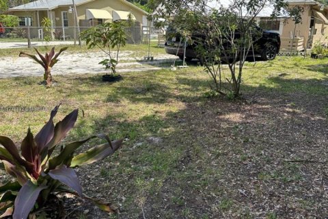 Commercial property in Miami, Florida № 1704699 - photo 19