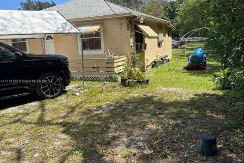 Commercial property in Miami, Florida № 1704699 - photo 5