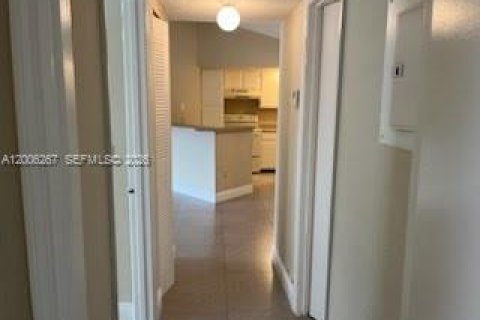 Снять в аренду кондоминиум в Уэст-Палм-Бич, Флорида 2 спальни, 84.45м2, № 2076187 - фото 8