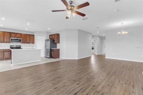 Villa ou maison à vendre à Kissimmee, Floride: 3 chambres, 140.28 m2 № 2408913 - photo 28