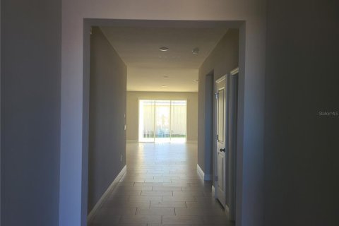 House in Lakewood Ranch, Florida 4 bedrooms, 189.99 sq.m. № 2202768 - photo 8