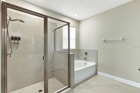 House in Lakewood Ranch, Florida 4 bedrooms, 189.99 sq.m. № 2202768 - photo 25