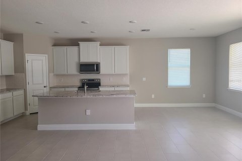 House in Lakewood Ranch, Florida 4 bedrooms, 189.99 sq.m. № 2202768 - photo 18