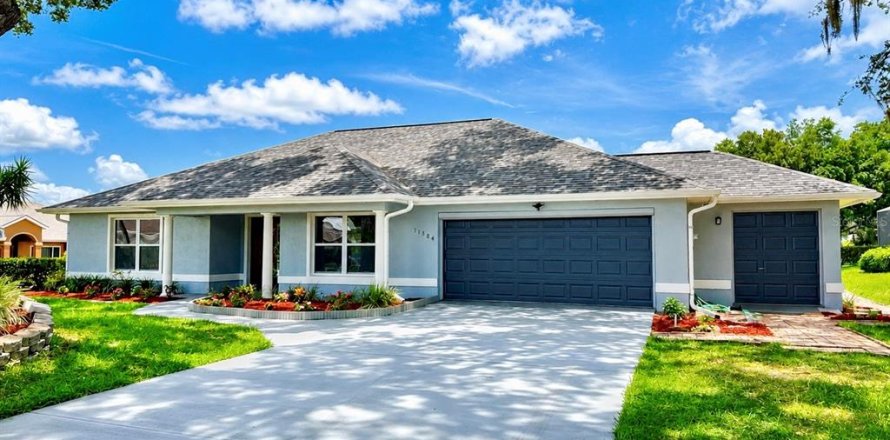 Villa ou maison à Summerfield, Floride 2 chambres, 158.12 m2 № 2132467