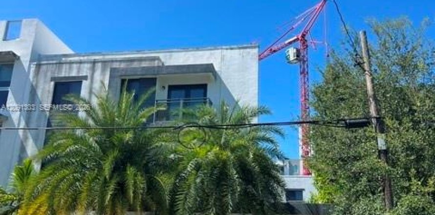 Apartment in Miami, Florida 1 bedroom, 65.03 sq.m. № 2375307