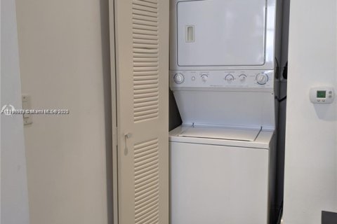 Copropriété à vendre à Miami, Floride: 1 chambre, 55.18 m2 № 1973720 - photo 16