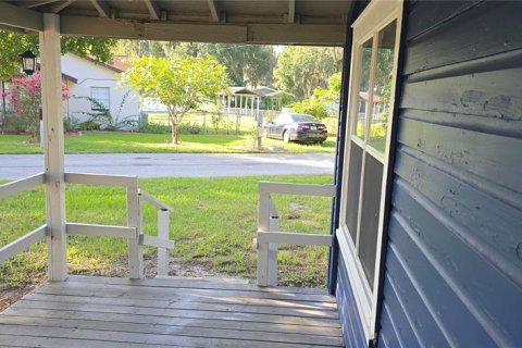 House in Frostproof, Florida 3 bedrooms, 117.8 sq.m. № 2167745 - photo 3