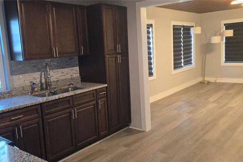 House in Frostproof, Florida 3 bedrooms, 117.8 sq.m. № 2167745 - photo 14