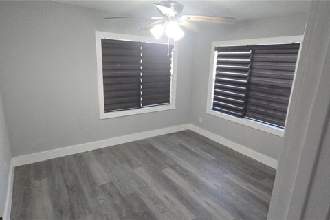 House in Frostproof, Florida 3 bedrooms, 117.8 sq.m. № 2167745 - photo 11