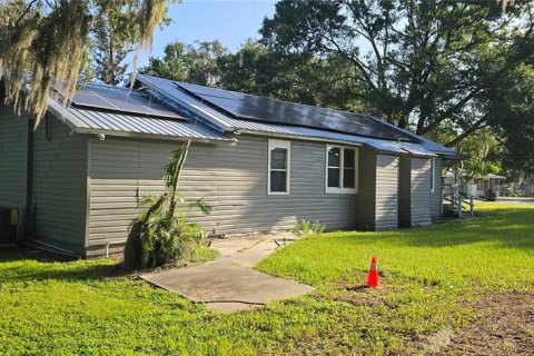 House in Frostproof, Florida 3 bedrooms, 117.8 sq.m. № 2167745 - photo 6