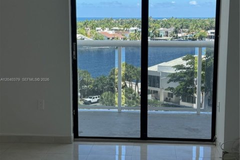 Condo in Aventura, Florida, 2 bedrooms  № 2086630 - photo 13