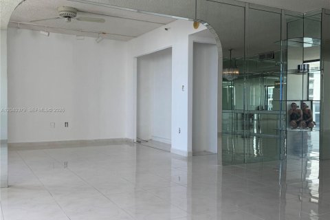 Condo in Aventura, Florida, 2 bedrooms  № 2086630 - photo 6