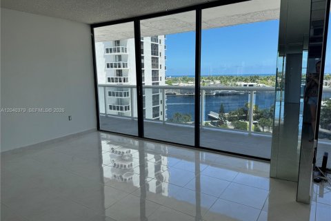 Condo in Aventura, Florida, 2 bedrooms  № 2086630 - photo 8