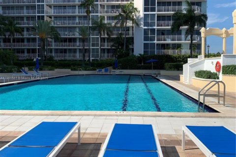 Condominio en alquiler en North Bay Village, Florida, 2 dormitorios, 95.69 m2 № 1953462 - foto 8