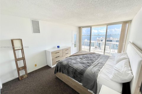 Condominio en alquiler en North Bay Village, Florida, 2 dormitorios, 95.69 m2 № 1953462 - foto 25