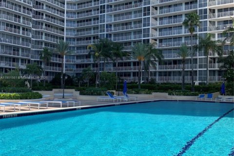 Condominio en alquiler en North Bay Village, Florida, 2 dormitorios, 95.69 m2 № 1953462 - foto 7