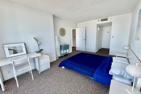 Condominio en alquiler en North Bay Village, Florida, 2 dormitorios, 95.69 m2 № 1953462 - foto 20