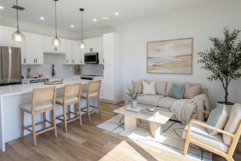 Immobilier commercial à vendre à Punta Gorda, Floride № 2060566 - photo 3