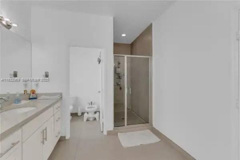 Touwnhouse à louer à Doral, Floride: 4 chambres, 200.3 m2 № 1976756 - photo 30