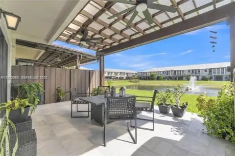 Touwnhouse à louer à Doral, Floride: 4 chambres, 200.3 m2 № 1976756 - photo 7