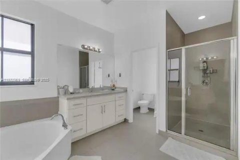 Touwnhouse à louer à Doral, Floride: 4 chambres, 200.3 m2 № 1976756 - photo 28