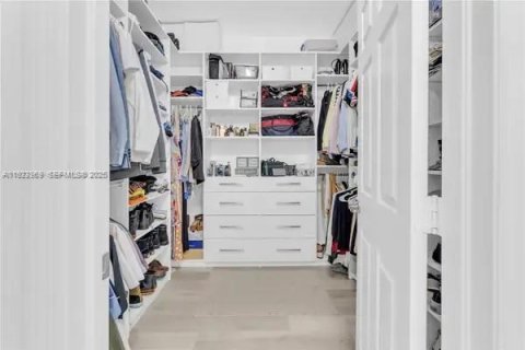 Touwnhouse à louer à Doral, Floride: 4 chambres, 200.3 m2 № 1976756 - photo 27