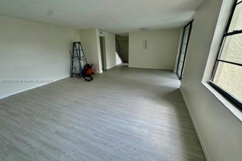 Condominio en alquiler en Lauderhill, Florida, 3 dormitorios, 131.27 m2 № 1589533 - foto 4