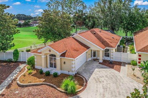 Villa ou maison à The Villages, Floride 2 chambres, 129.78 m2 № 2349483