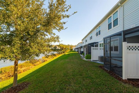Townhouse in Sarasota, Florida 3 bedrooms, 177.44 sq.m. № 2098107 - photo 28