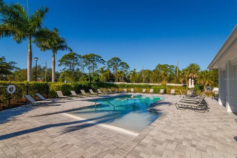 Townhouse in Sarasota, Florida 3 bedrooms, 177.44 sq.m. № 2098107 - photo 29