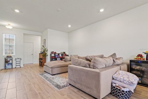 Townhouse in Sarasota, Florida 3 bedrooms, 177.44 sq.m. № 2098107 - photo 14