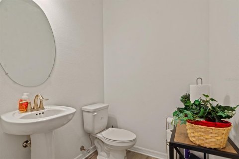 Townhouse in Sarasota, Florida 3 bedrooms, 177.44 sq.m. № 2098107 - photo 15