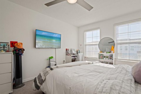 Townhouse in Sarasota, Florida 3 bedrooms, 177.44 sq.m. № 2098107 - photo 22