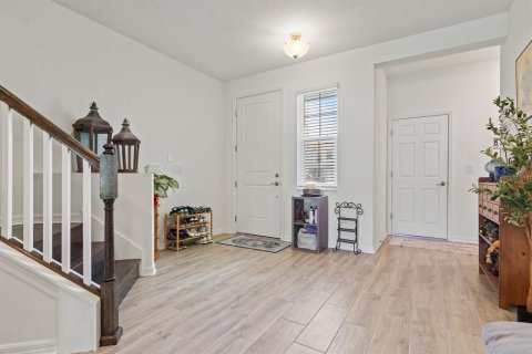Townhouse in Sarasota, Florida 3 bedrooms, 177.44 sq.m. № 2098107 - photo 6