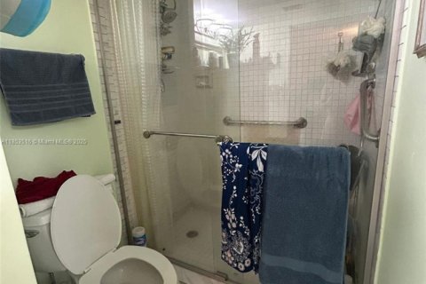 Condominio en venta en Pembroke Pines, Florida, 2 dormitorios, 104.05 m2 № 1957479 - foto 19