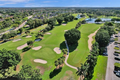 Condo in Pembroke Pines, Florida, 2 bedrooms  № 1957479 - photo 30