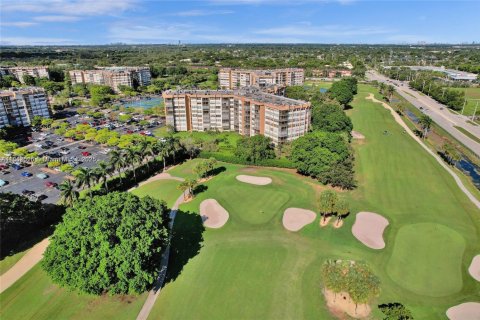 Condominio en venta en Pembroke Pines, Florida, 2 dormitorios, 104.05 m2 № 1957479 - foto 11
