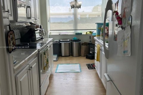 Condominio en venta en Pembroke Pines, Florida, 2 dormitorios, 104.05 m2 № 1957479 - foto 15