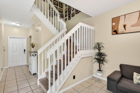 Townhouse in Sunrise, Florida 4 bedrooms, 171.68 sq.m. № 2147111 - photo 4