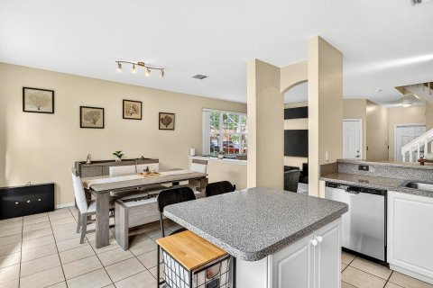 Townhouse in Sunrise, Florida 4 bedrooms, 171.68 sq.m. № 2147111 - photo 8