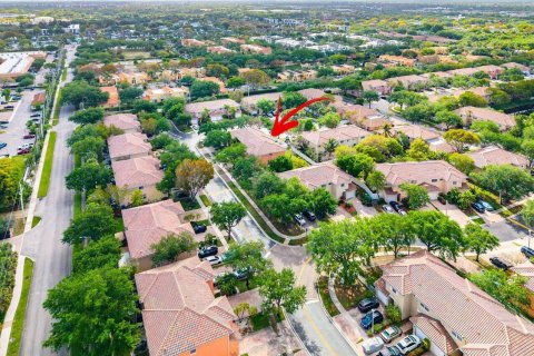 Townhouse in Sunrise, Florida 4 bedrooms, 171.68 sq.m. № 2147111 - photo 25
