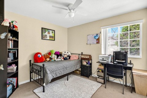 Townhouse in Sunrise, Florida 4 bedrooms, 171.68 sq.m. № 2147111 - photo 14