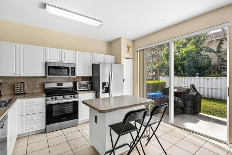 Townhouse in Sunrise, Florida 4 bedrooms, 171.68 sq.m. № 2147111 - photo 7