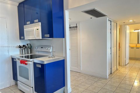 Copropriété à louer à Miami Beach, Floride: 1 chambre, 82.68 m2 № 1935885 - photo 6