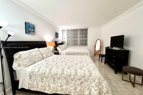 Copropriété à louer à Miami Beach, Floride: 1 chambre, 82.68 m2 № 1935885 - photo 11