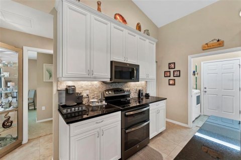 House in Rotonda, Florida 3 bedrooms, 189.15 sq.m. № 1873146 - photo 11